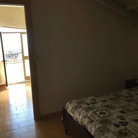 Casa Leotta Apartment *